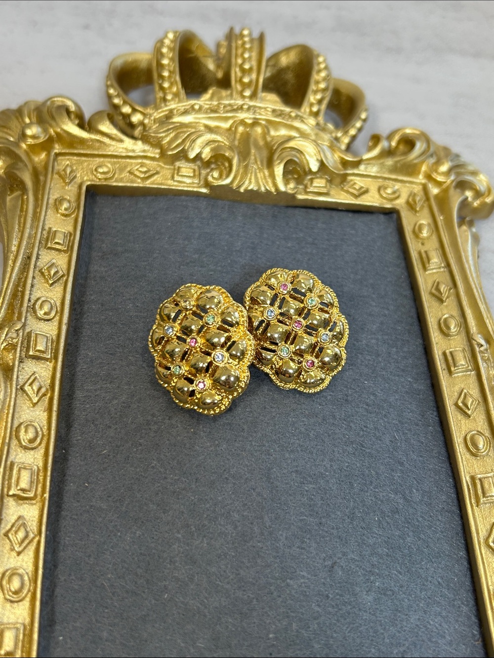 Craft!Gold Crystal Quilted Design Cluster Clip-On Earrings - Unbranded - Picture 2 of 5